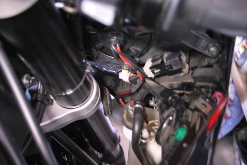 Headlight fuse keeps getting blown? | Yamaha R6 Forum: YZF-R6 Forums