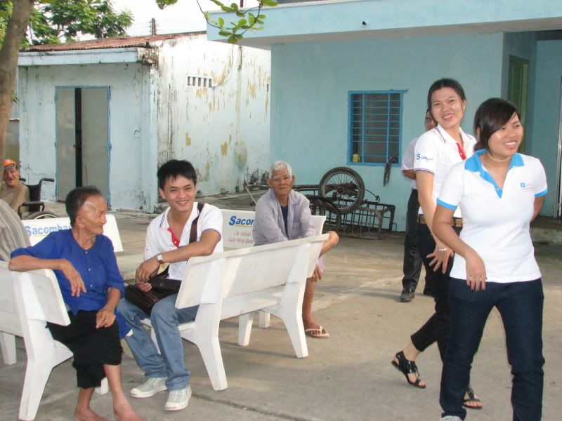 Doves Club - Bữa Ăn Đầu Năm , Thắm Tình Nhân Ái 2011 - 7