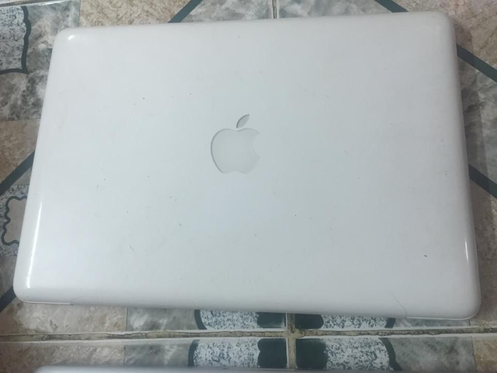 macbook pro i5 - i7 và macbook white - 3