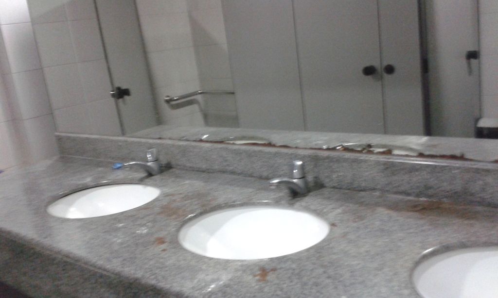 photo sti-college-bgc-philippines-public-toilet-02.jpg